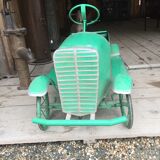 Old car has pedals