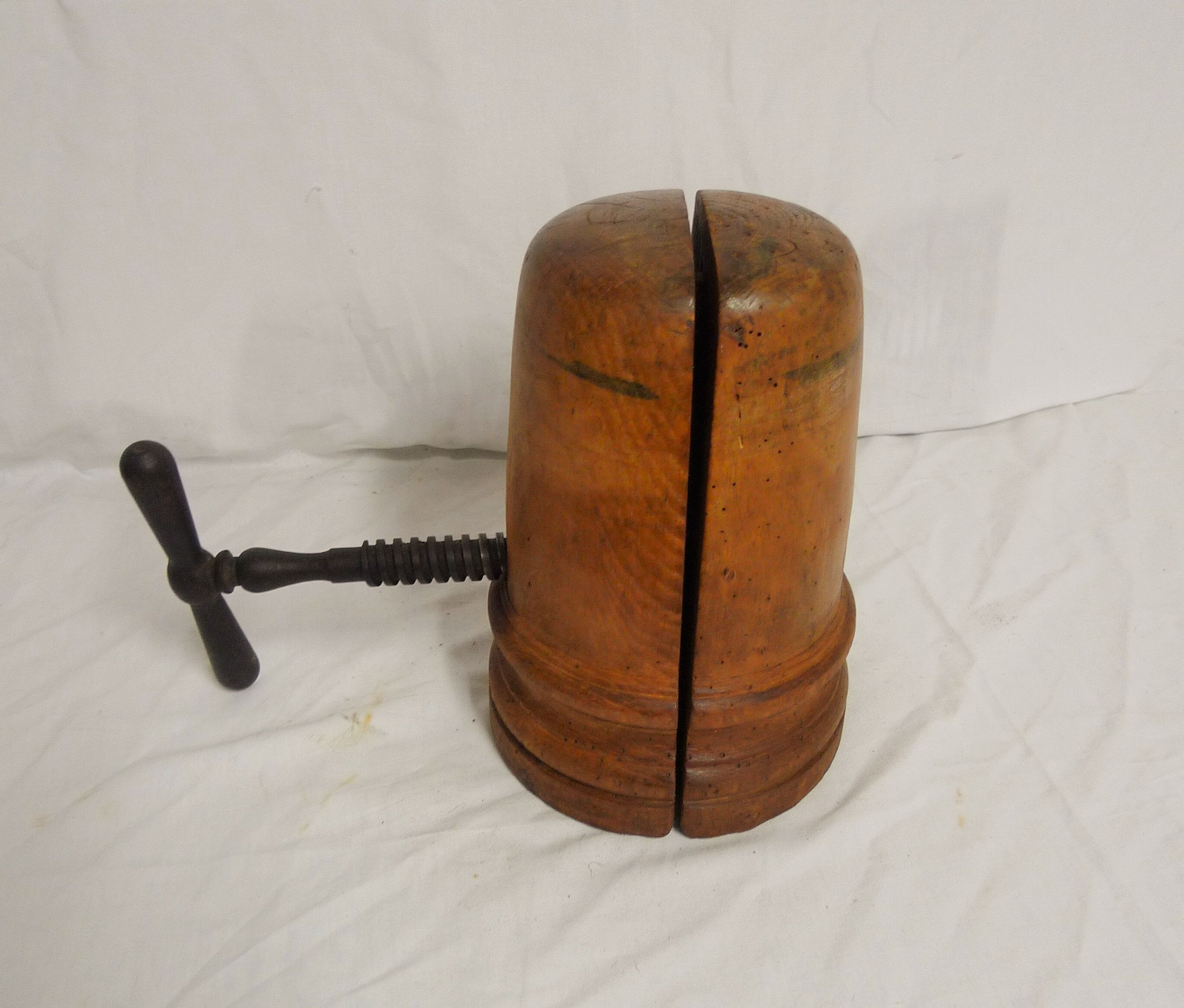 Wooden hat-wearing equalizer