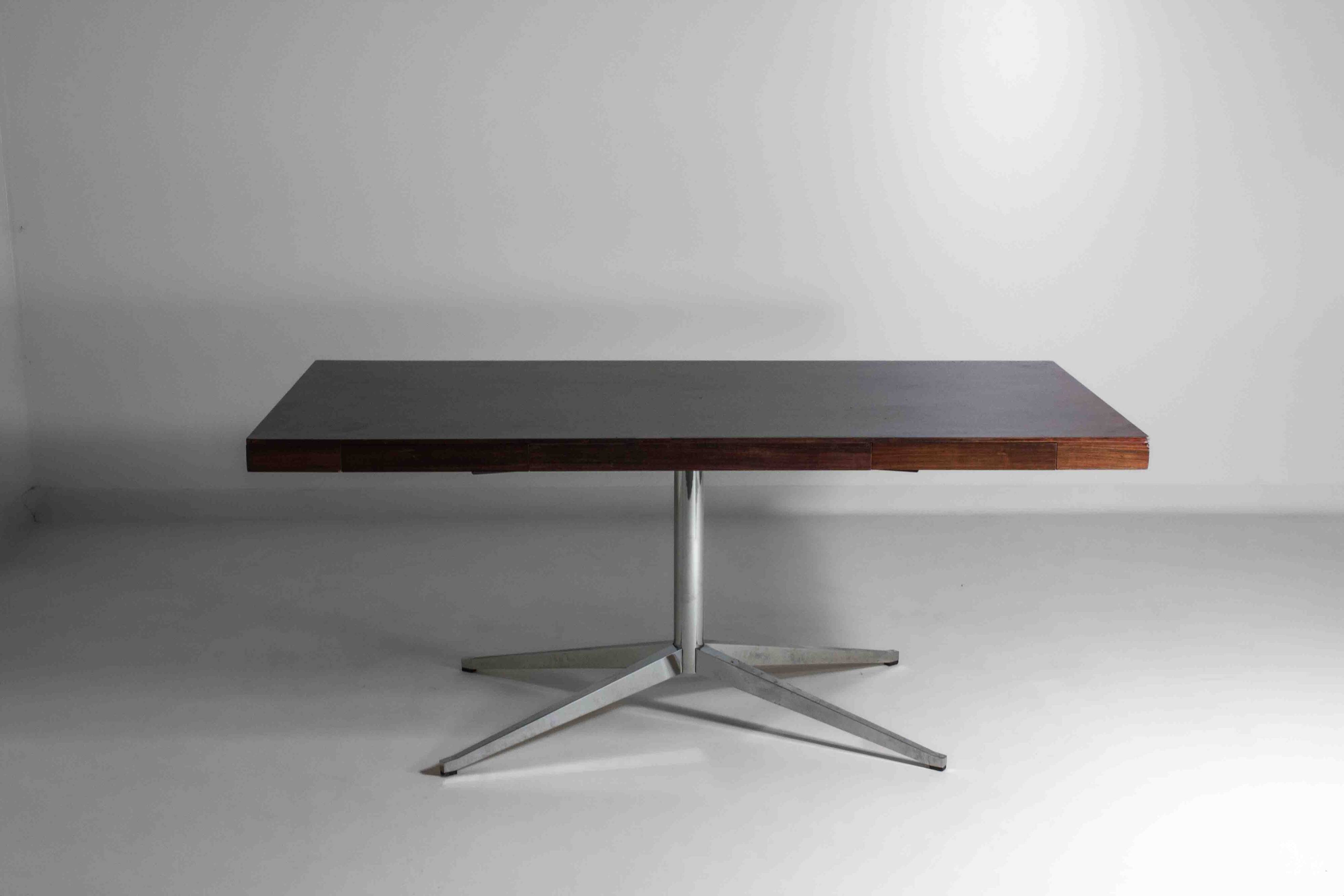 Bureau exécutif en palissandre par Florence Knoll, années 1970