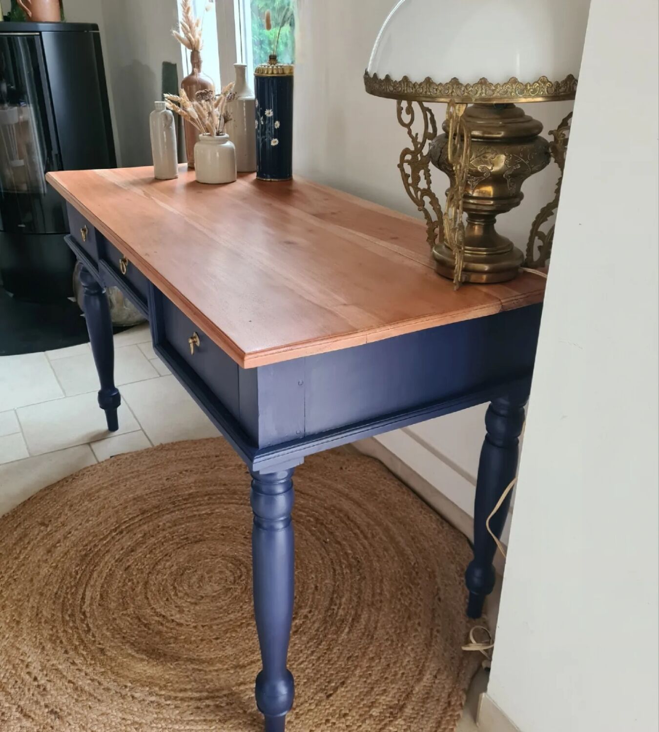 Bleu de Sèvres flat desk