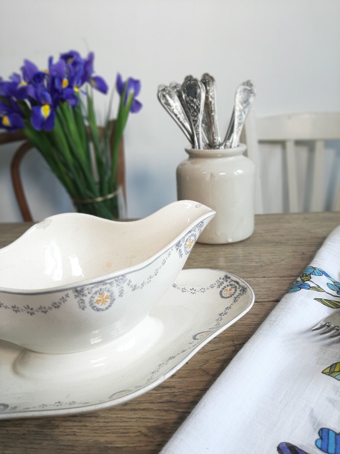 Old gravy boat Longwy Moselle