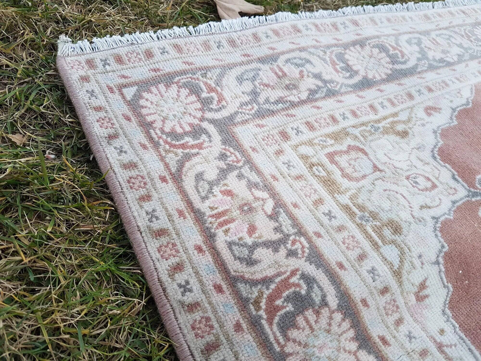 Vintage Turkish handmade rug 93x155 cm