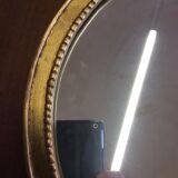 Miroir en bois et stuc doré