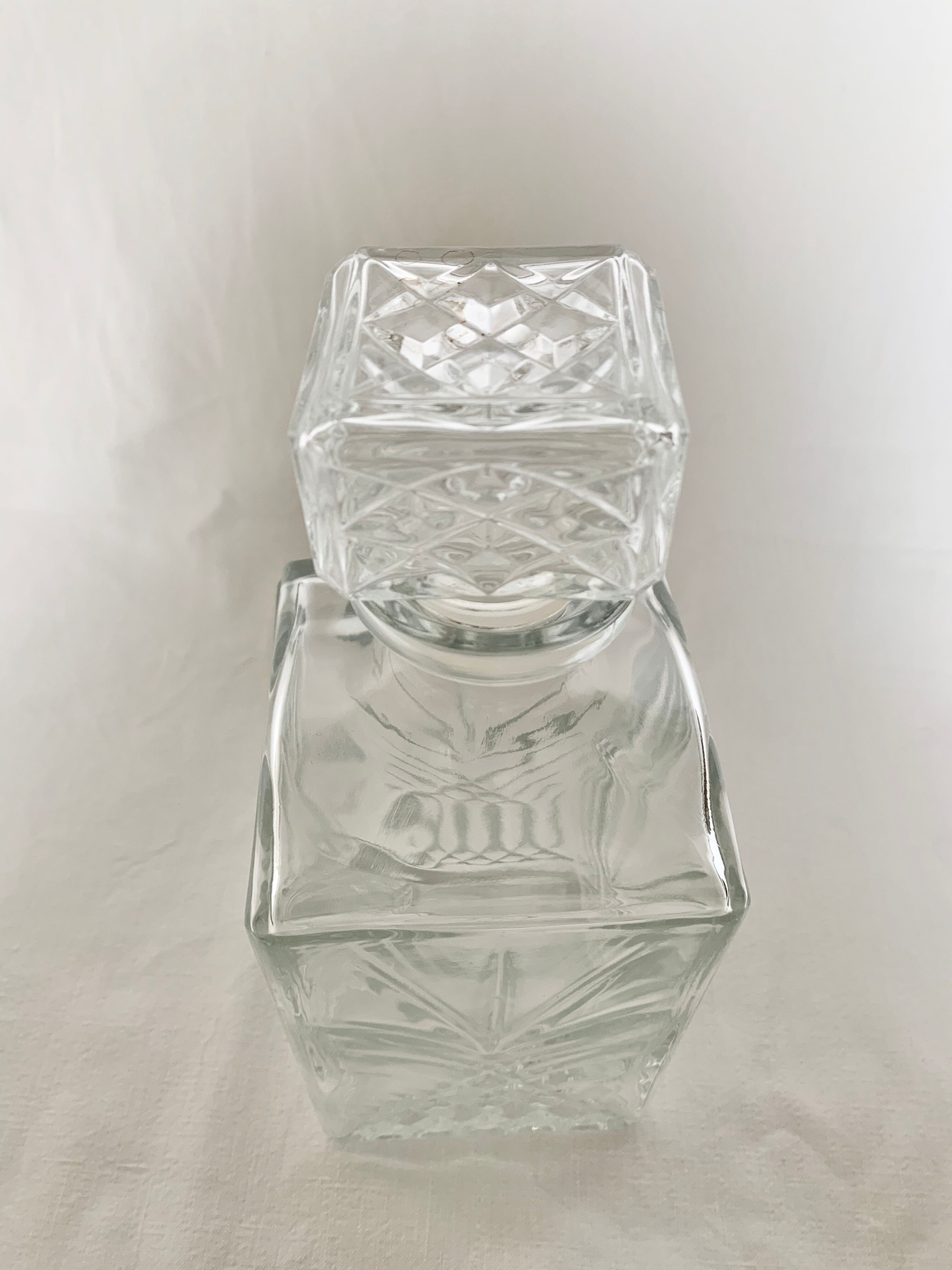 Glass carafe