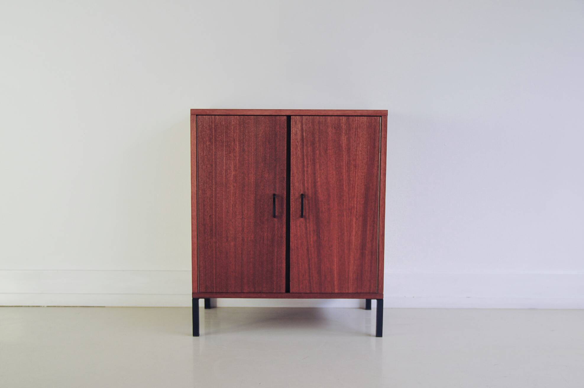 Simpla Lux vintage wardrobe with 2 doors (2)