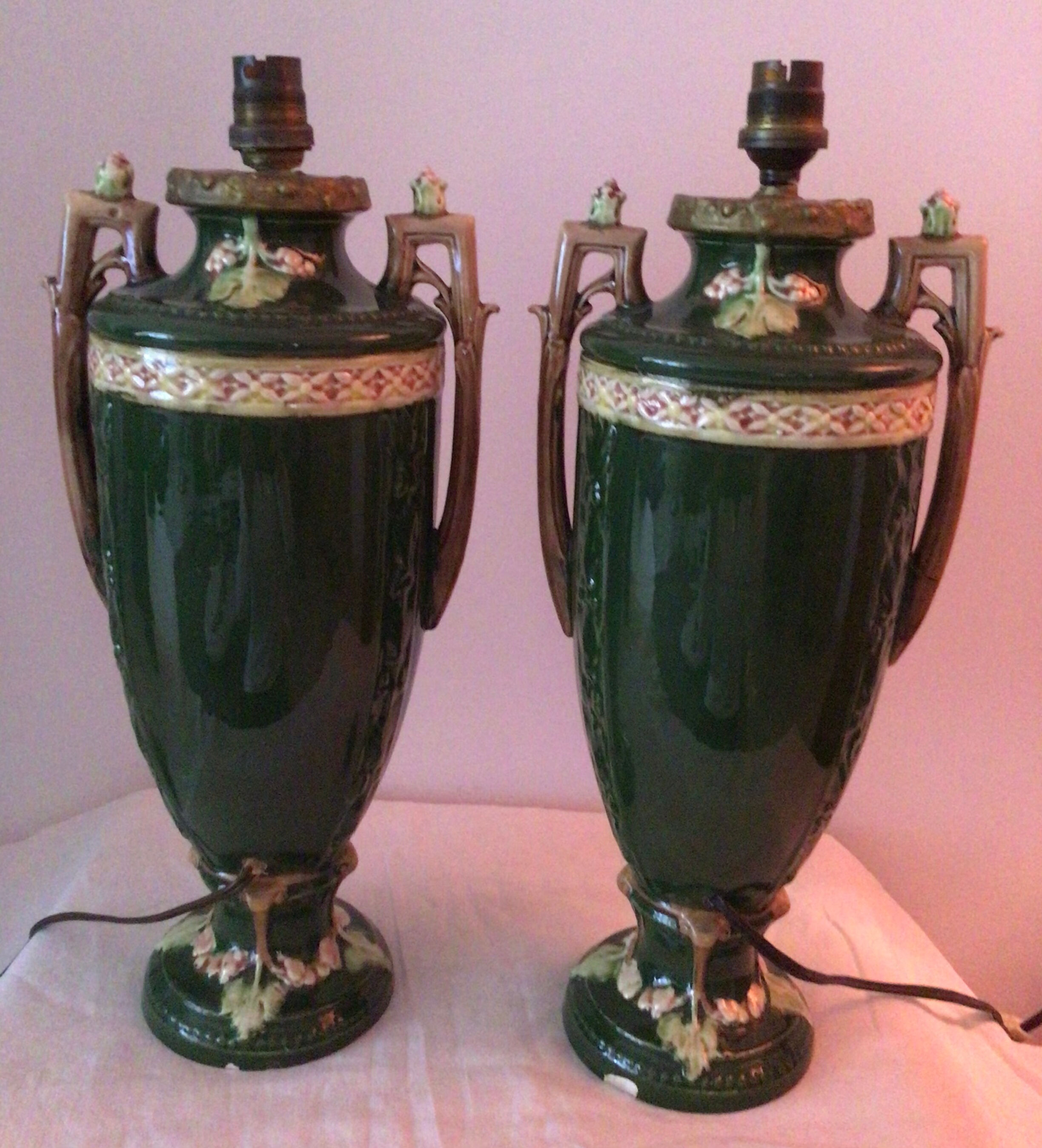 Pair of old women's decoration lamps
