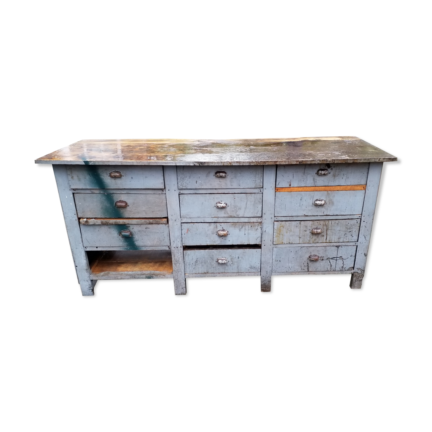 Furniture with 11 drawers