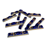10 anciens porte couteau Gien Renaissance fond bleu
