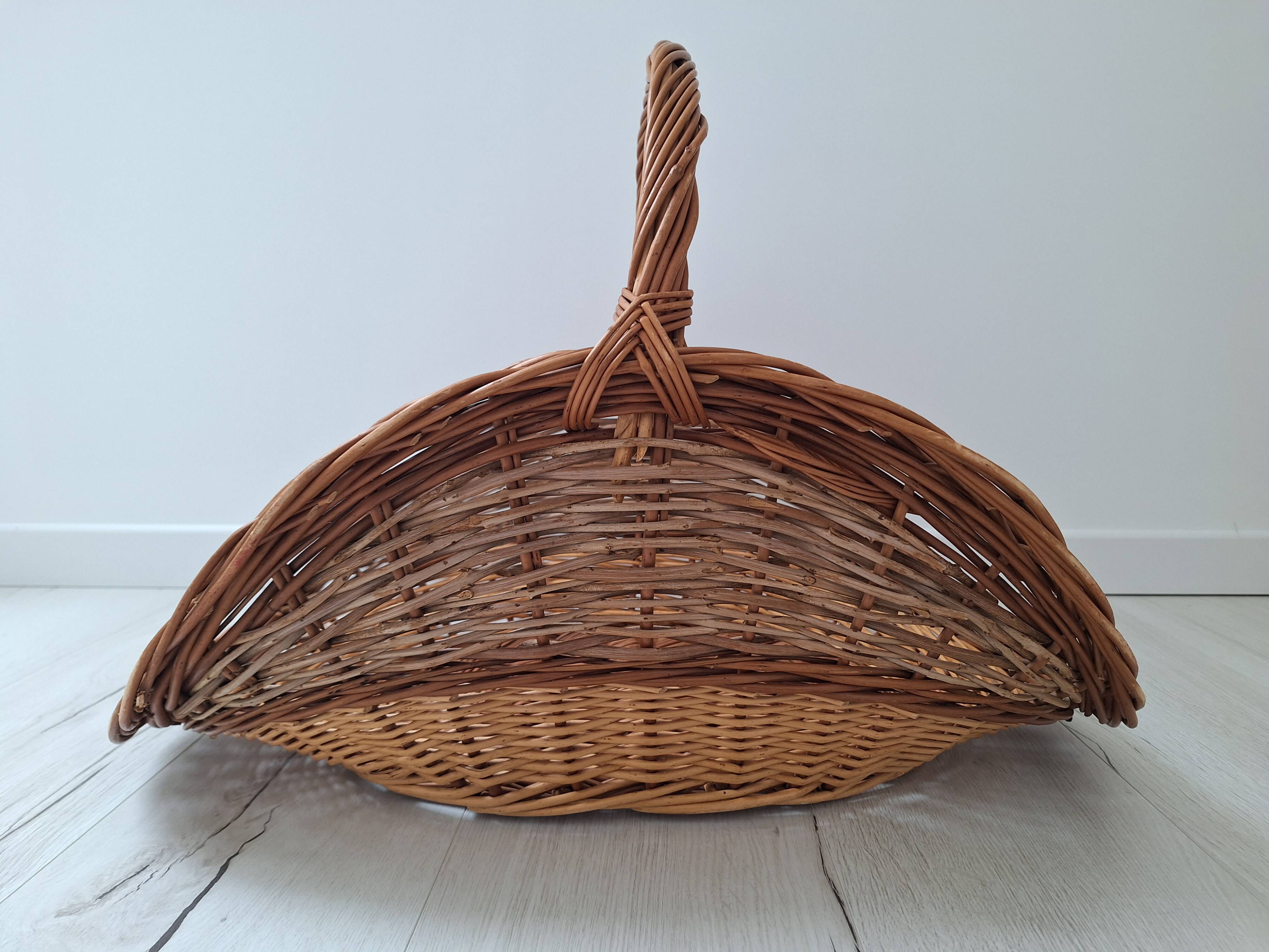 Vintage log basket
