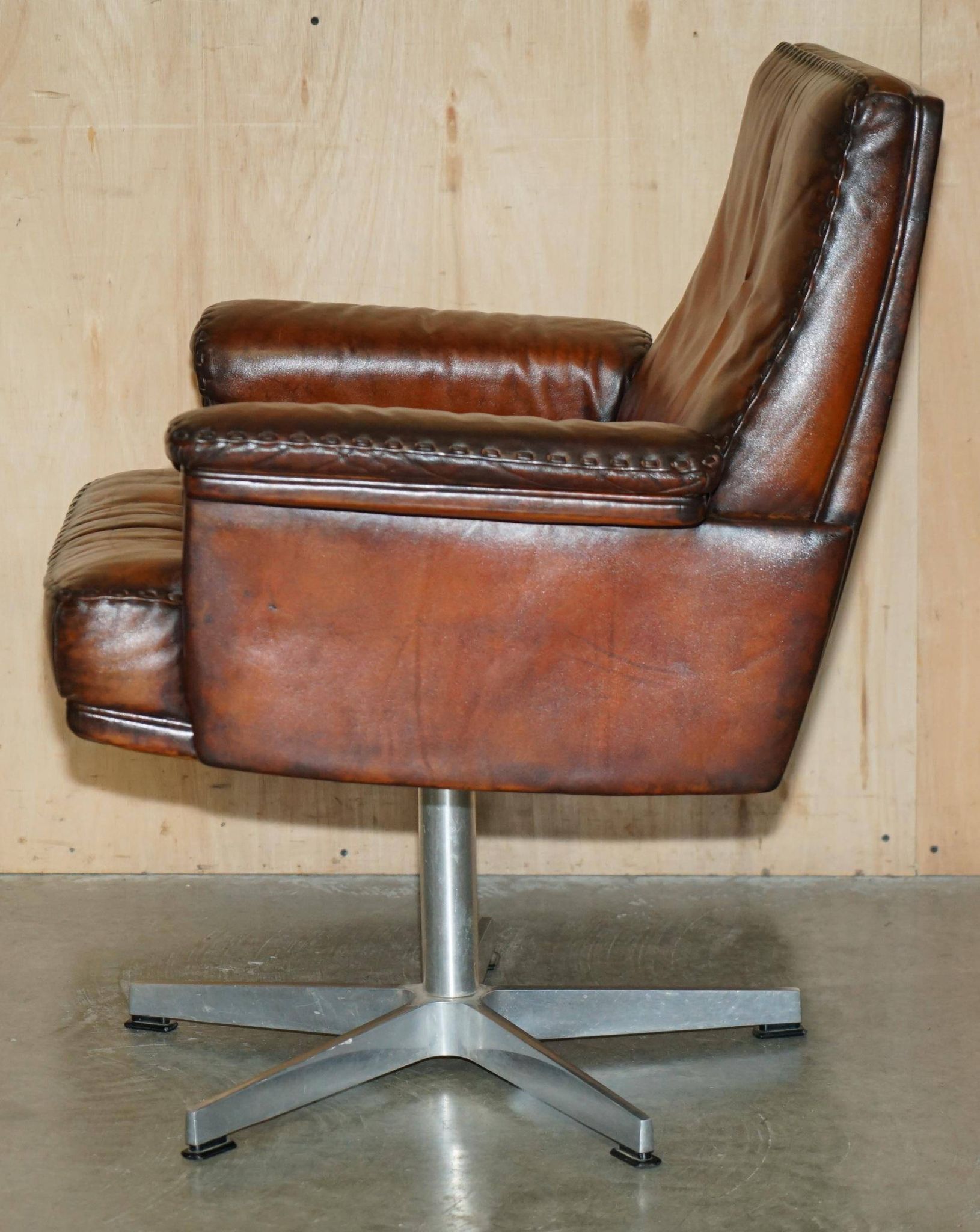 Chaise de bureau pivotante Mid Century Modern De Sede DS35 cuir