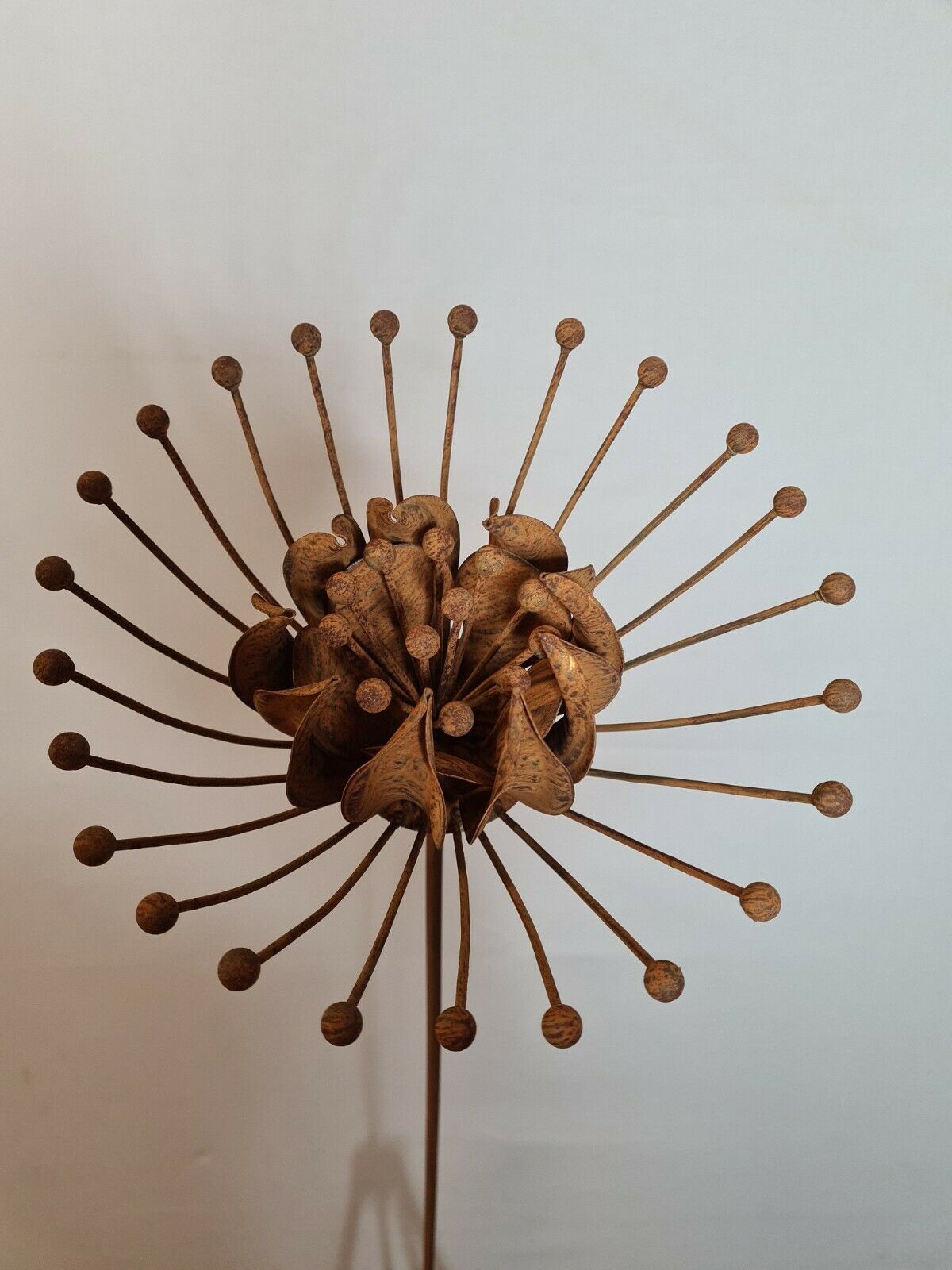 Wrought iron flower / garden decoration