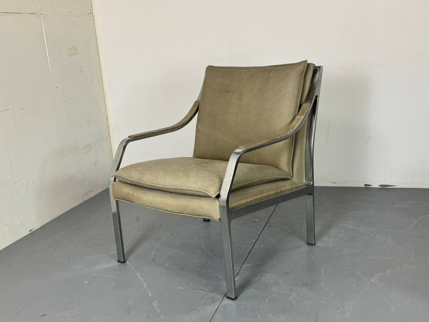 Modernist Mid Century Walter Knoll steel and leather lounge chair