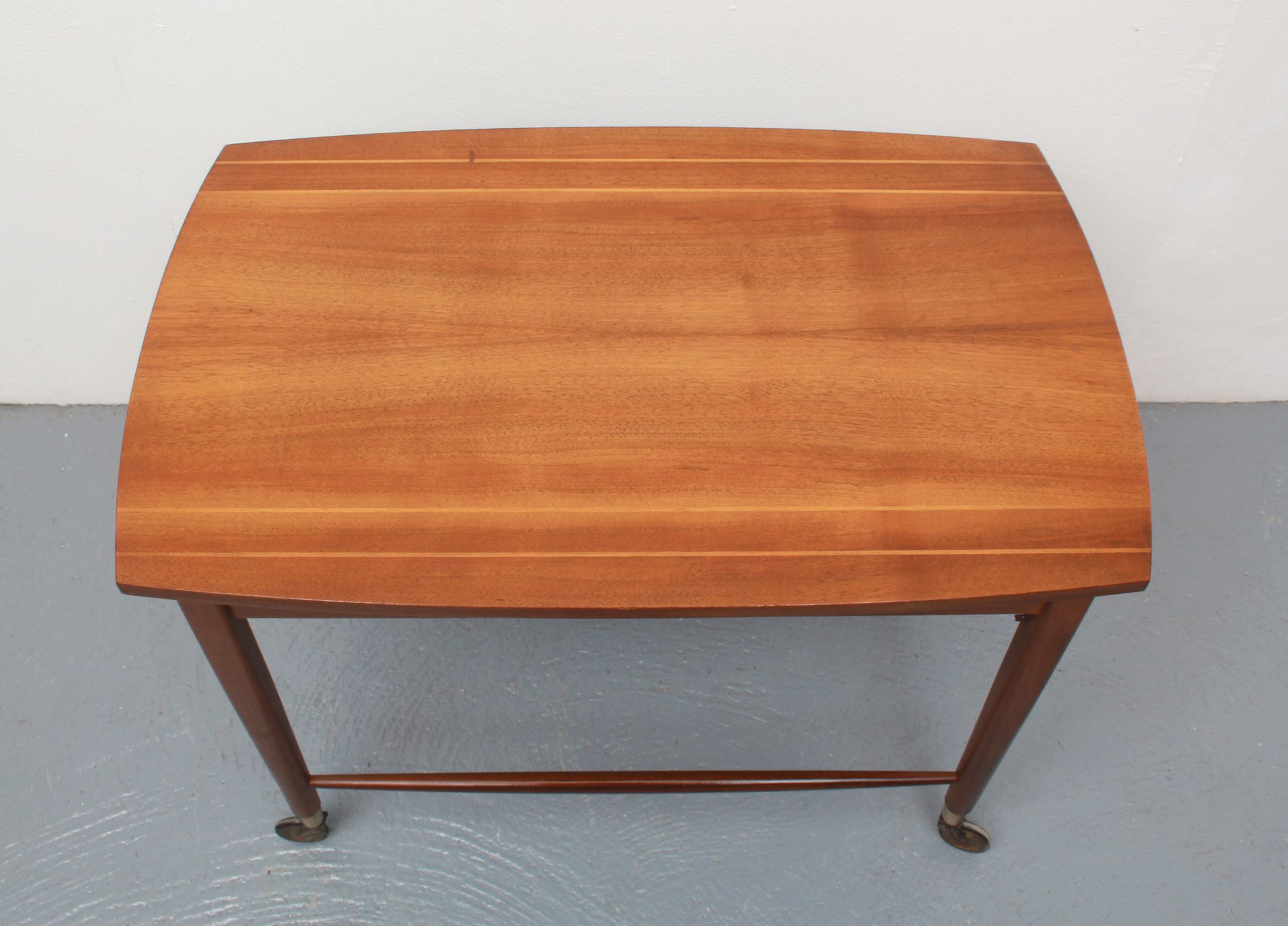 Desserte utensilo des années 1950 en noyer