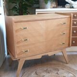 Chest of drawer compass feet