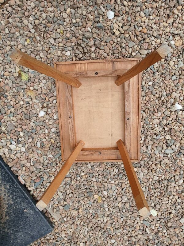 Petite table d'appoint ancienne