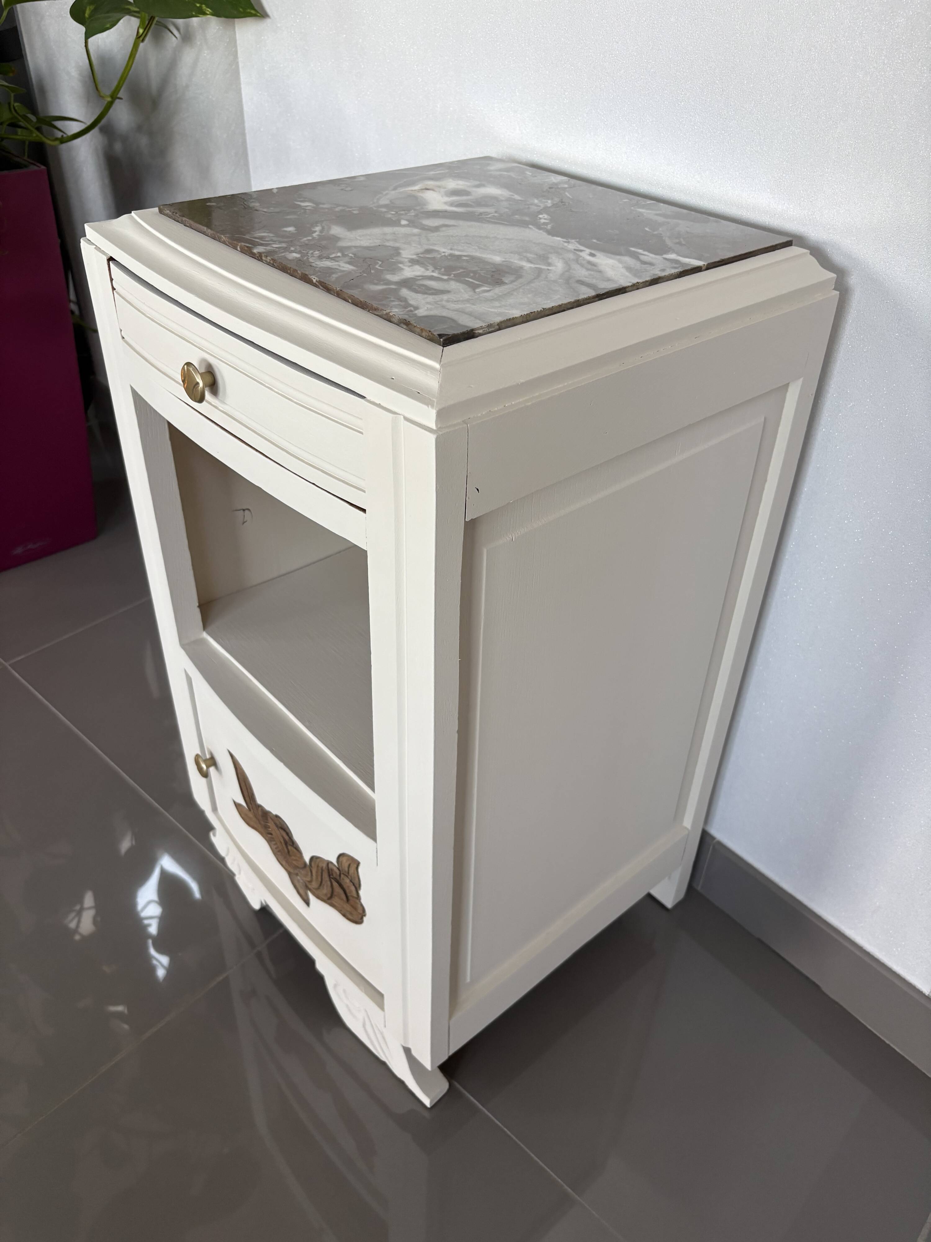 Table de chevet, meuble d'appoint restauré