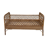 Rattan bed and wicker