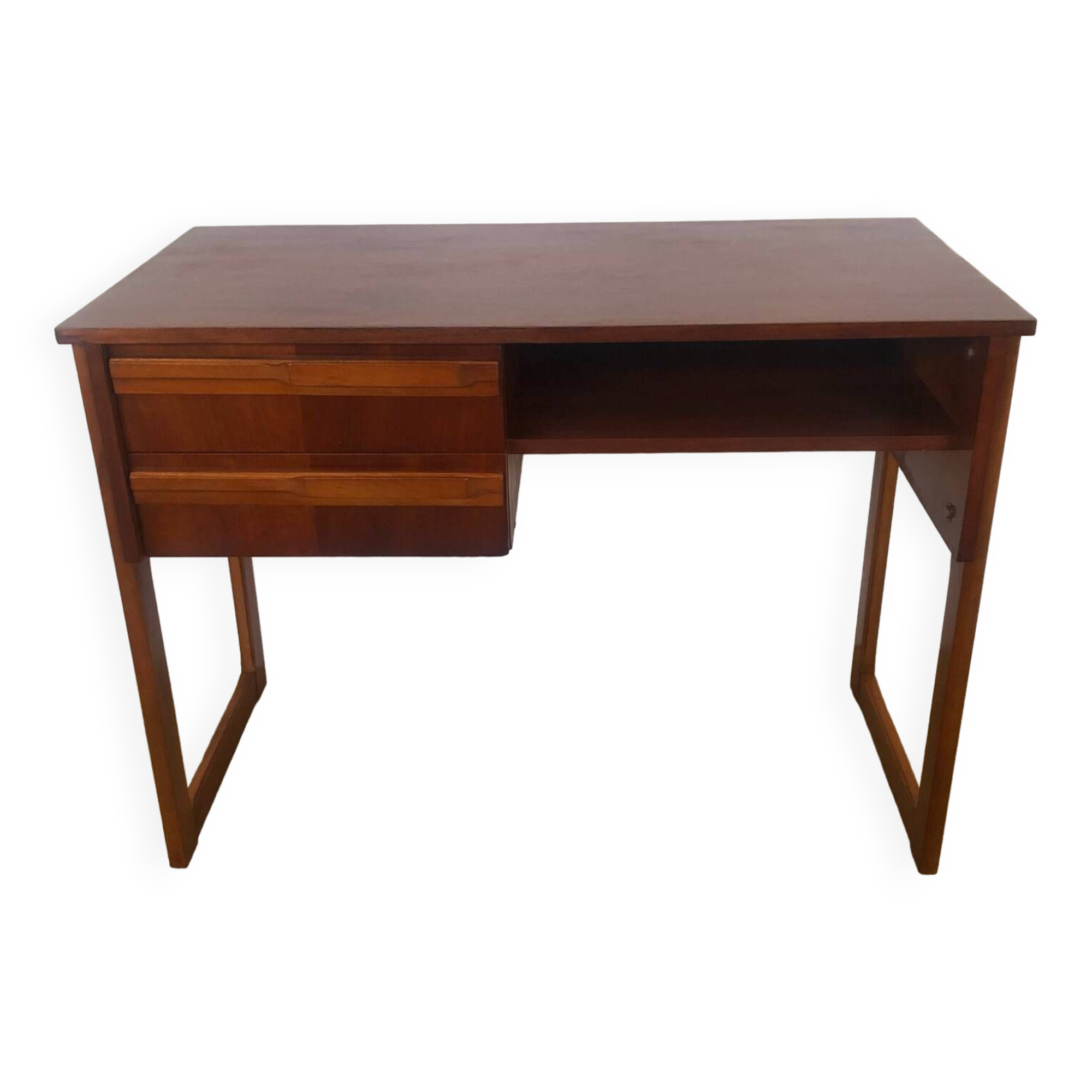 Scandinavian sled base desk