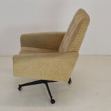 Fauteuil pivotant avec roulettes du milieu du siècle années 1970