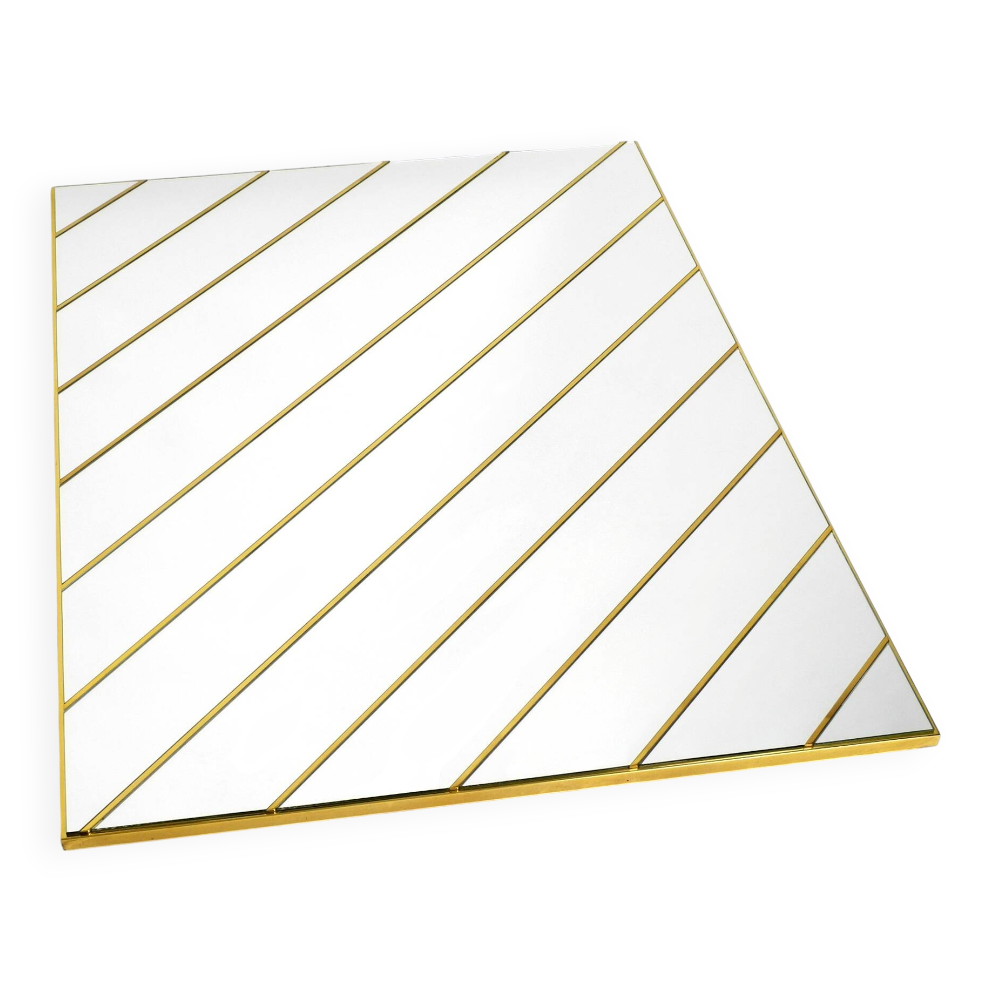 Large, exceptional 1970s brass wall mirror with diagonal mirror strips