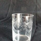 Set of 8 engraved glasses
