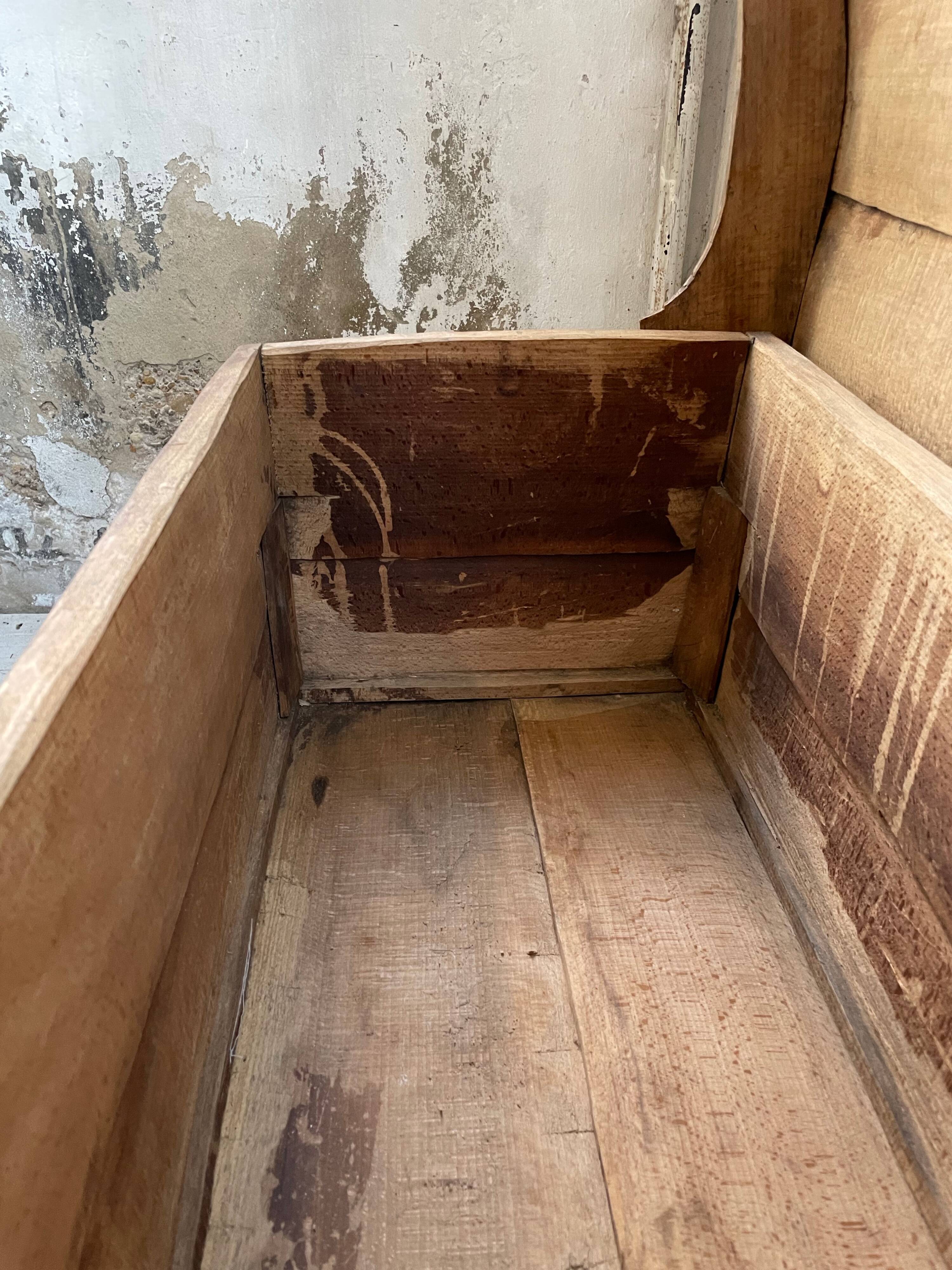 Shepherd's chest Vosges 1900 popular art