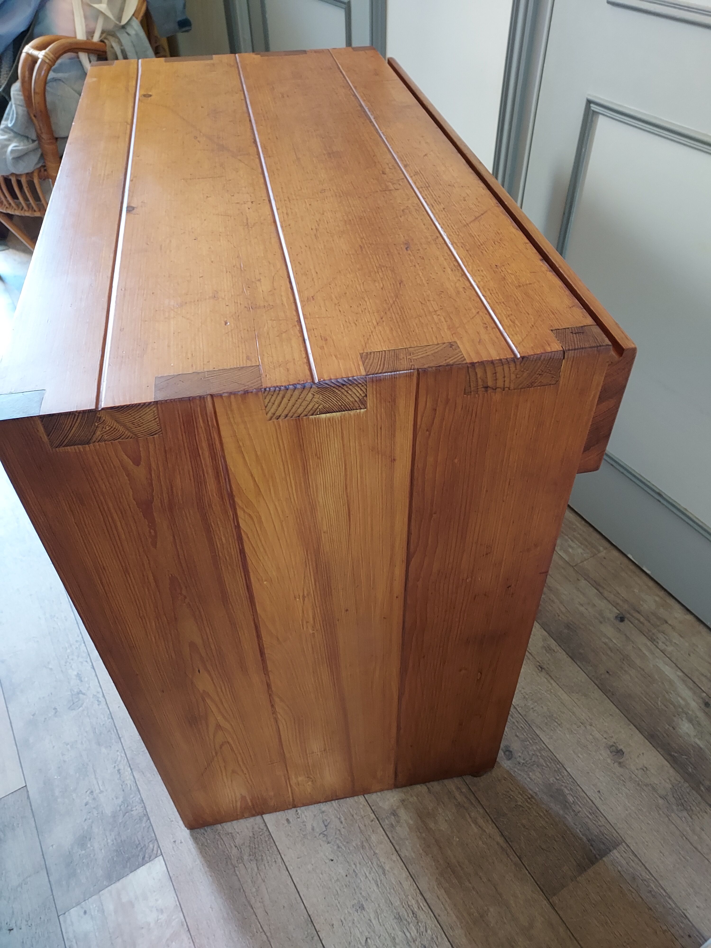 Pine desk by Maison regain