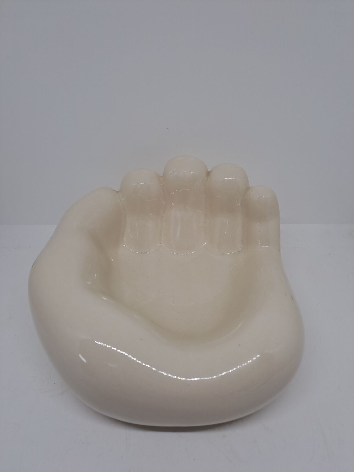 Empty pocket open hand like bear's paw 80's