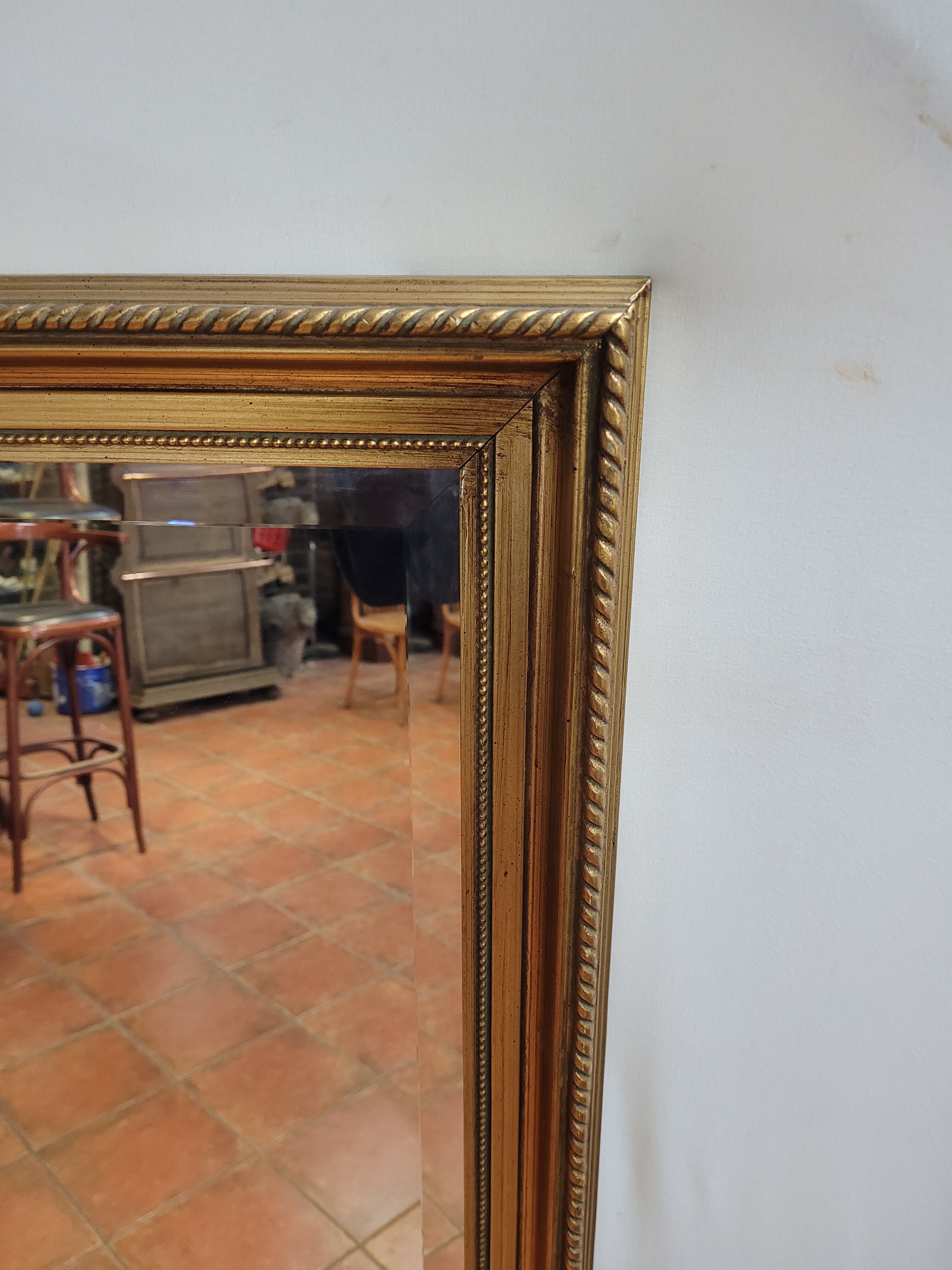 Gilded mirror with beveled mirror