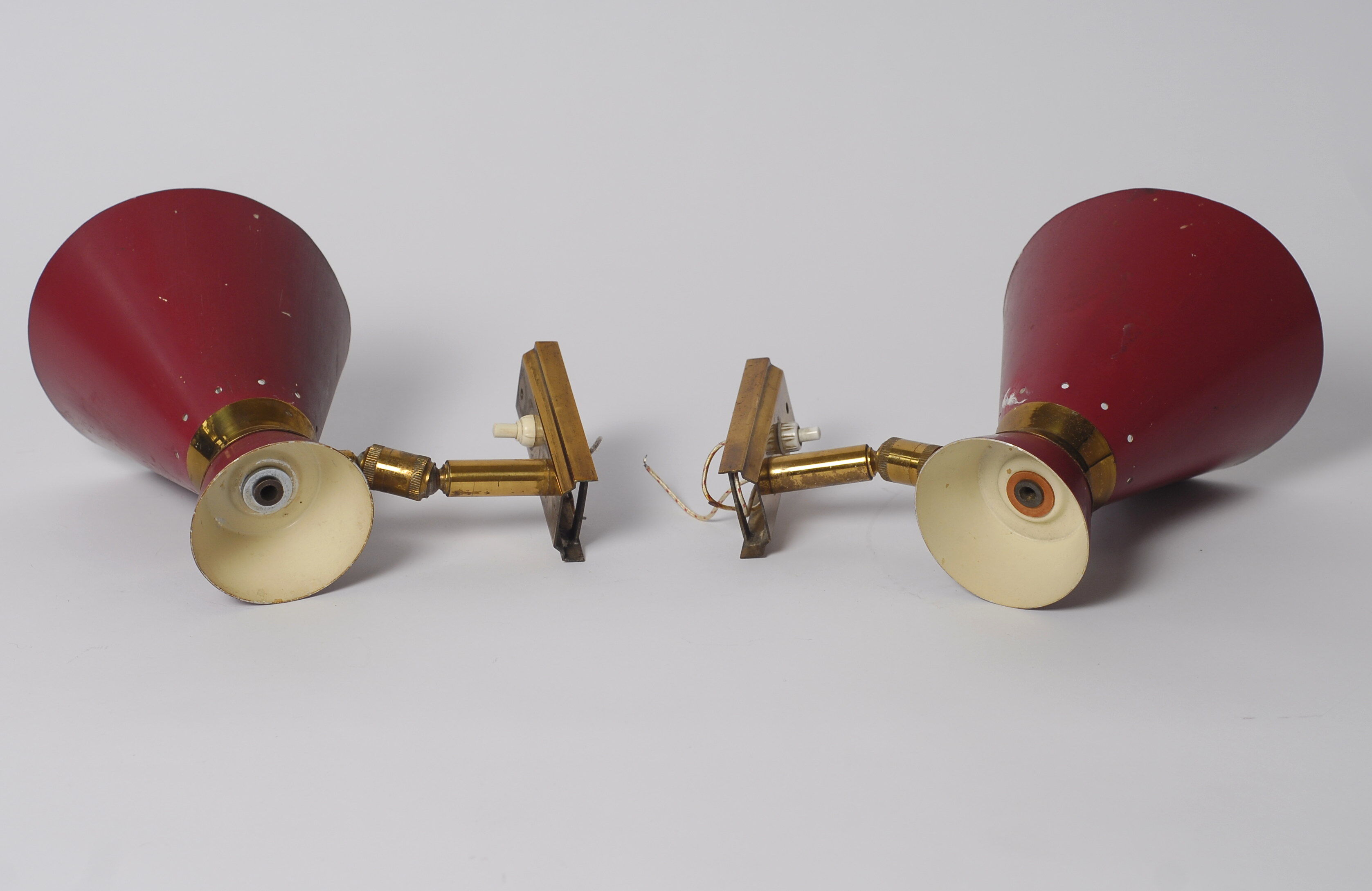 Pair diabolo bordeaux in dating from the 50s wall light