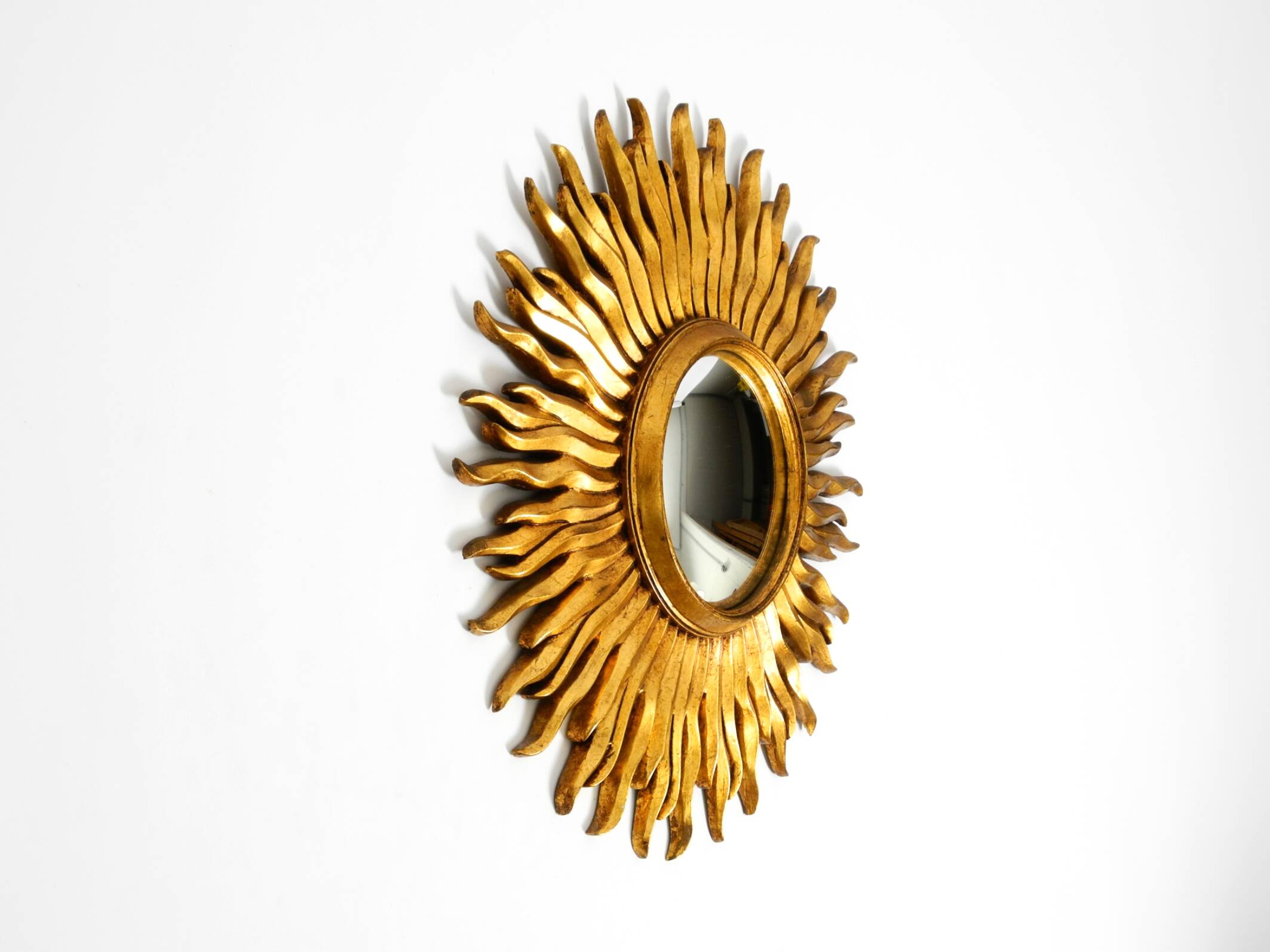 Mid Century Sunburst Kovex wall mirror made of wood and resin - gold plated