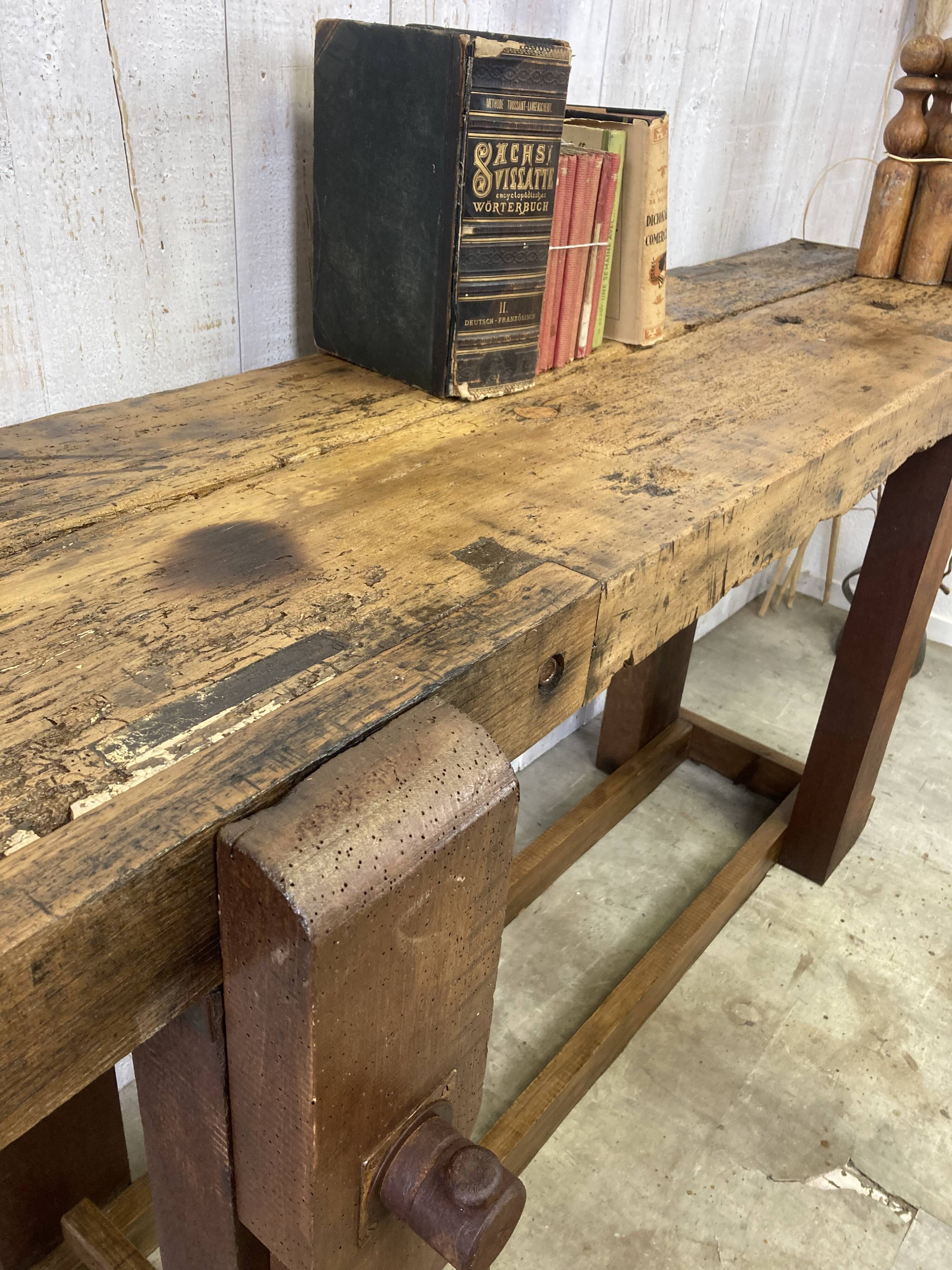 Carpenter's workbench