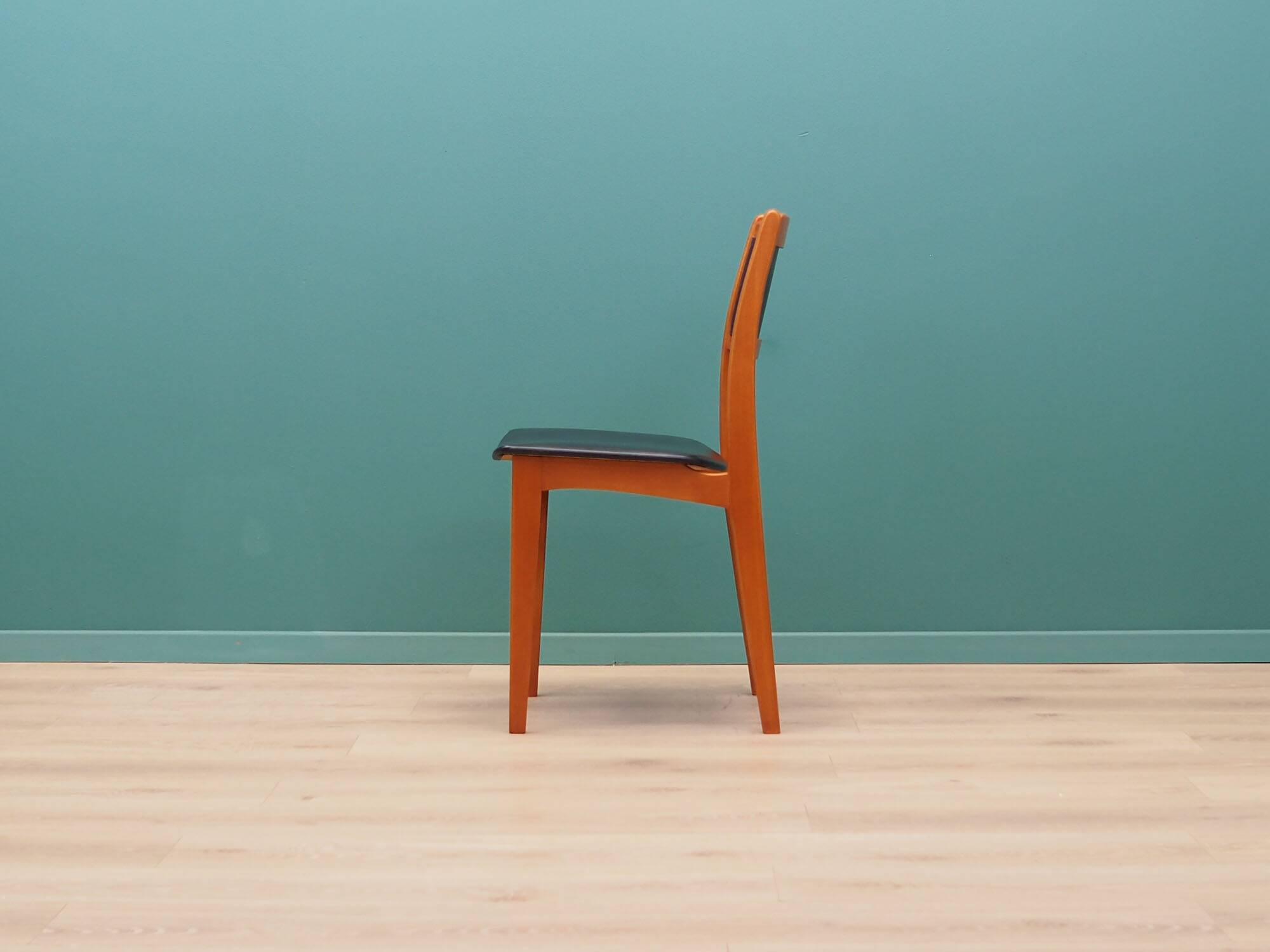 Set of four beech chairs, Danish design, 1970s, production: Denmark