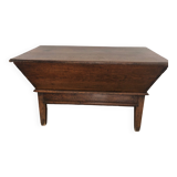 Coffre sur pied / maie en bois