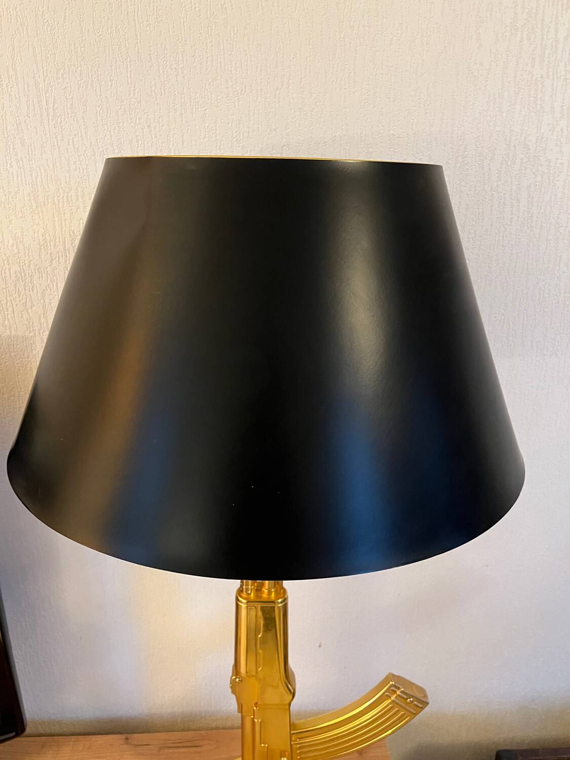 Starck gun lamp for flos