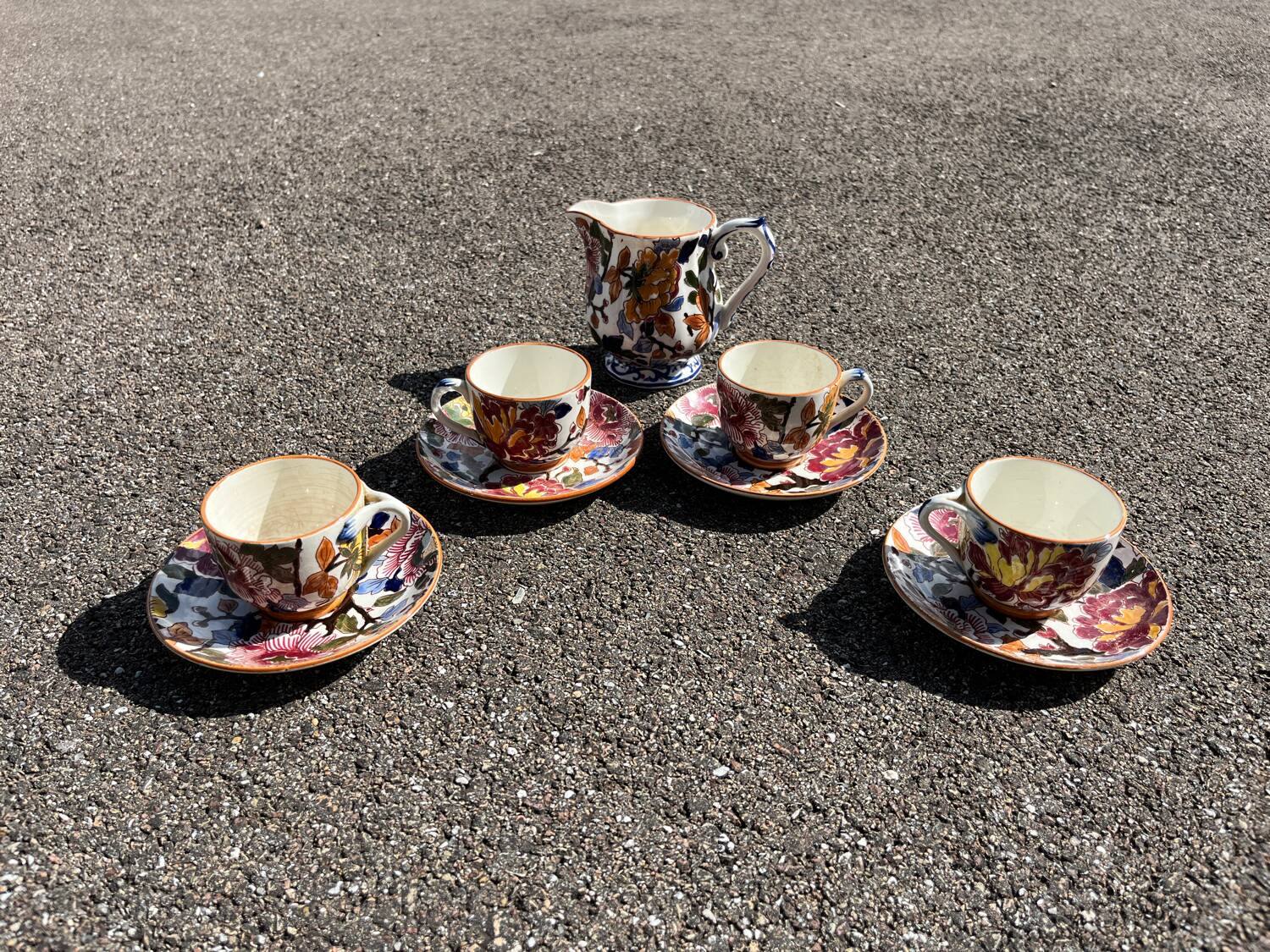 Set of 4 coffee cups and saucers + milk pitcher Gien earthenware peony decor