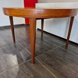 Table ronde extensible scandinave en teck, années 1960