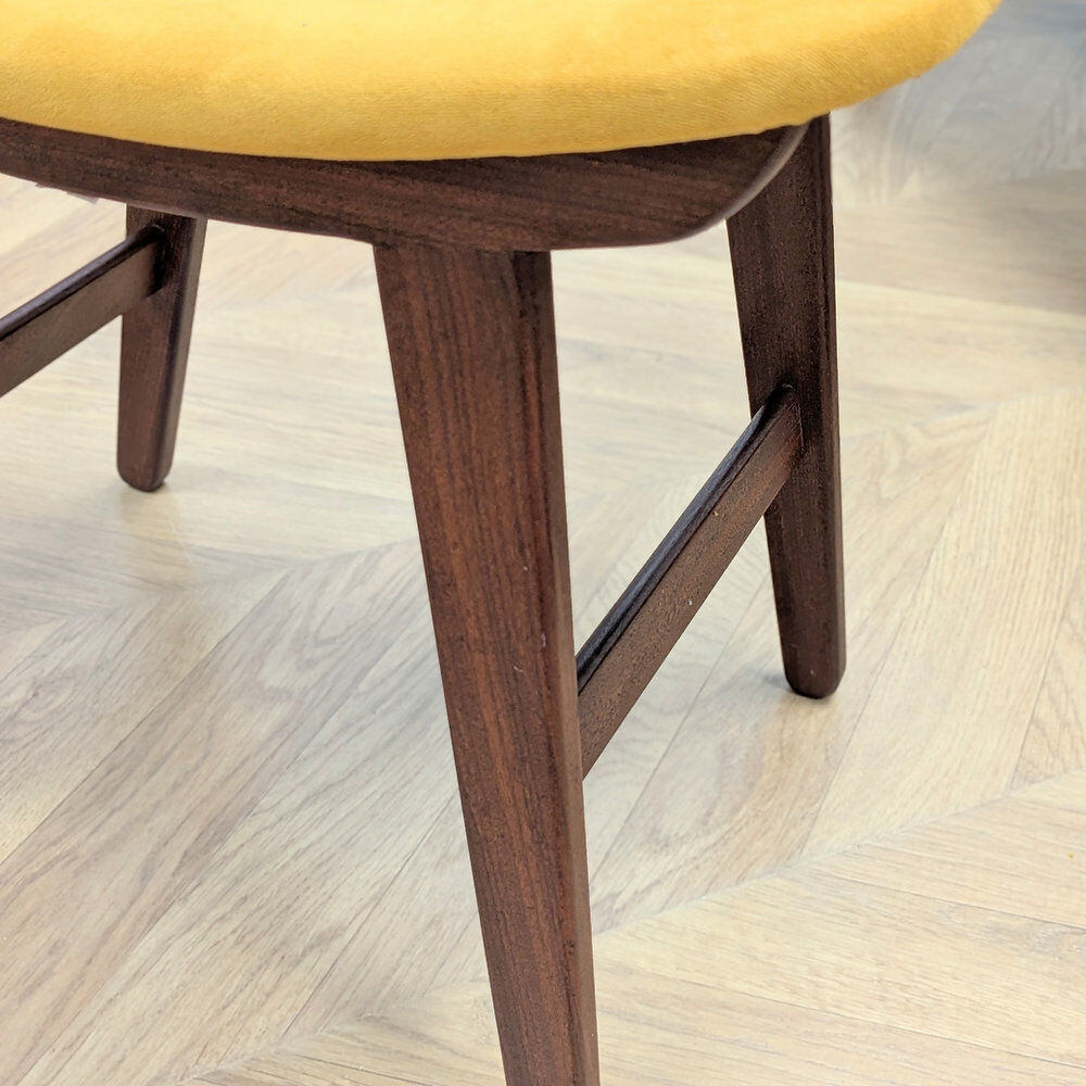 Repose-pieds scandinave
