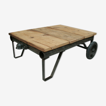 Table basse industrielle chariot