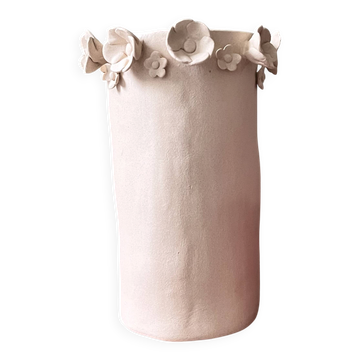 Stoneware vase with relief flowers