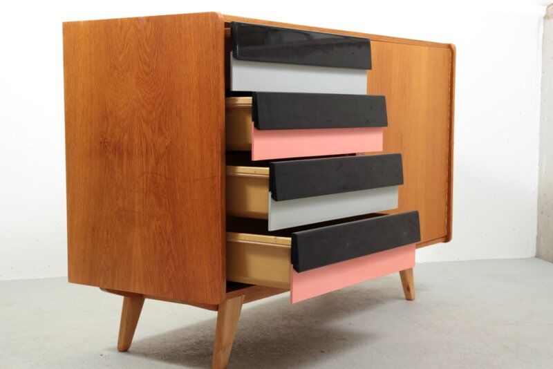 Buffet U 458 de Jiří Jiroutek