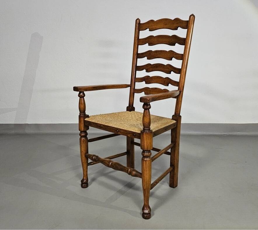 4 x ladder back chairs / 1 x armresrs /with rush sests