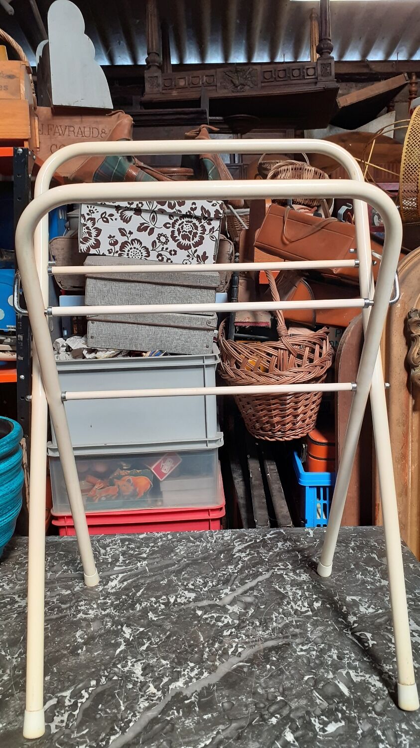 Vintage retro towel rack