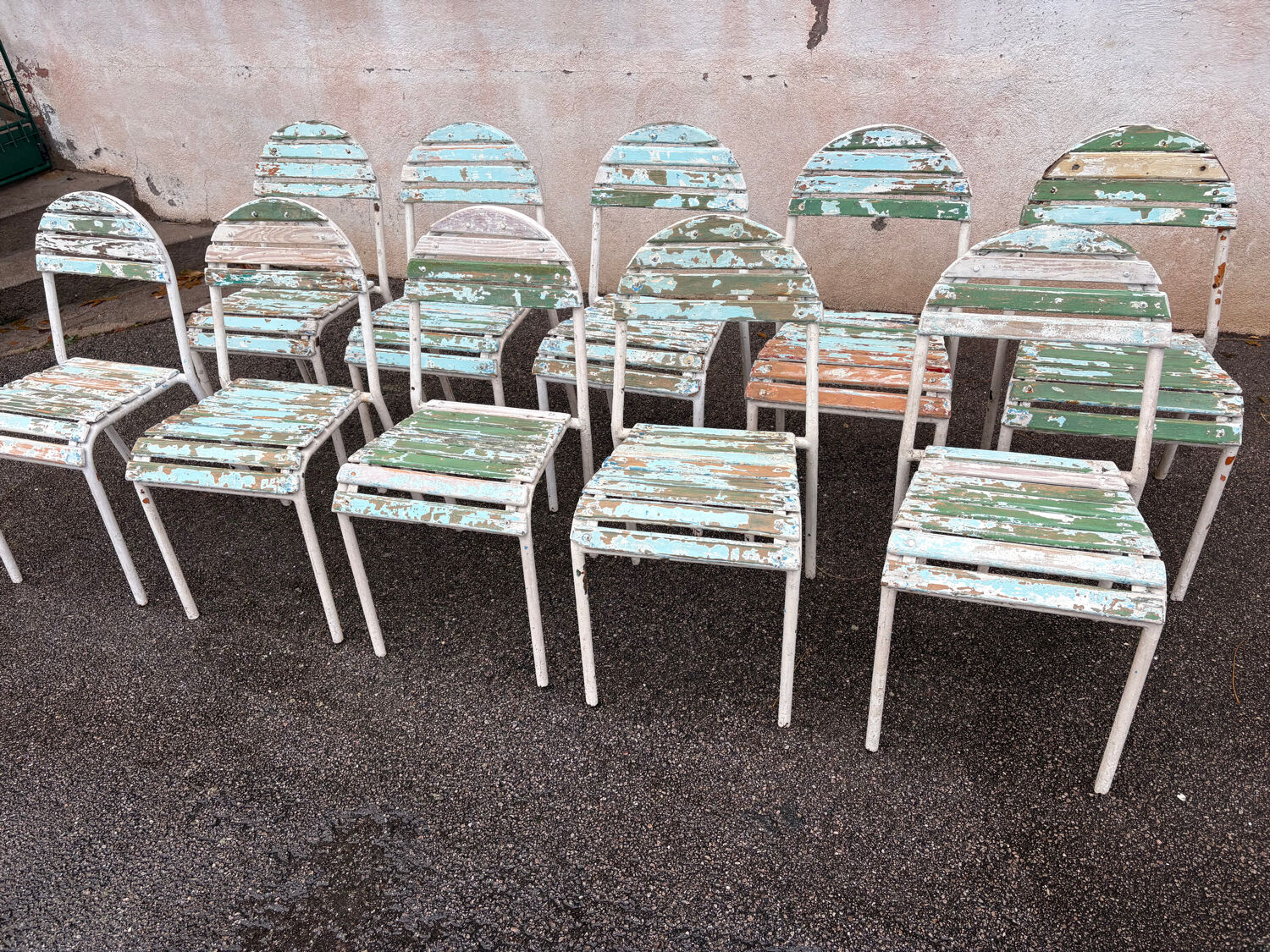10 chaises de terrasse champêtre 