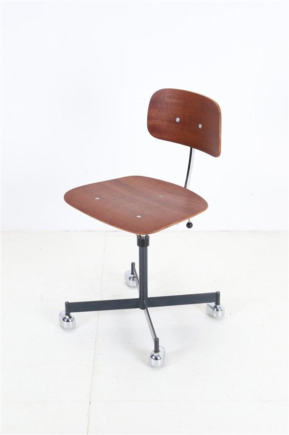 Kevi office chair by Jørgen Rasmussen / Teak / 1960s / Mid-century Danish modern design