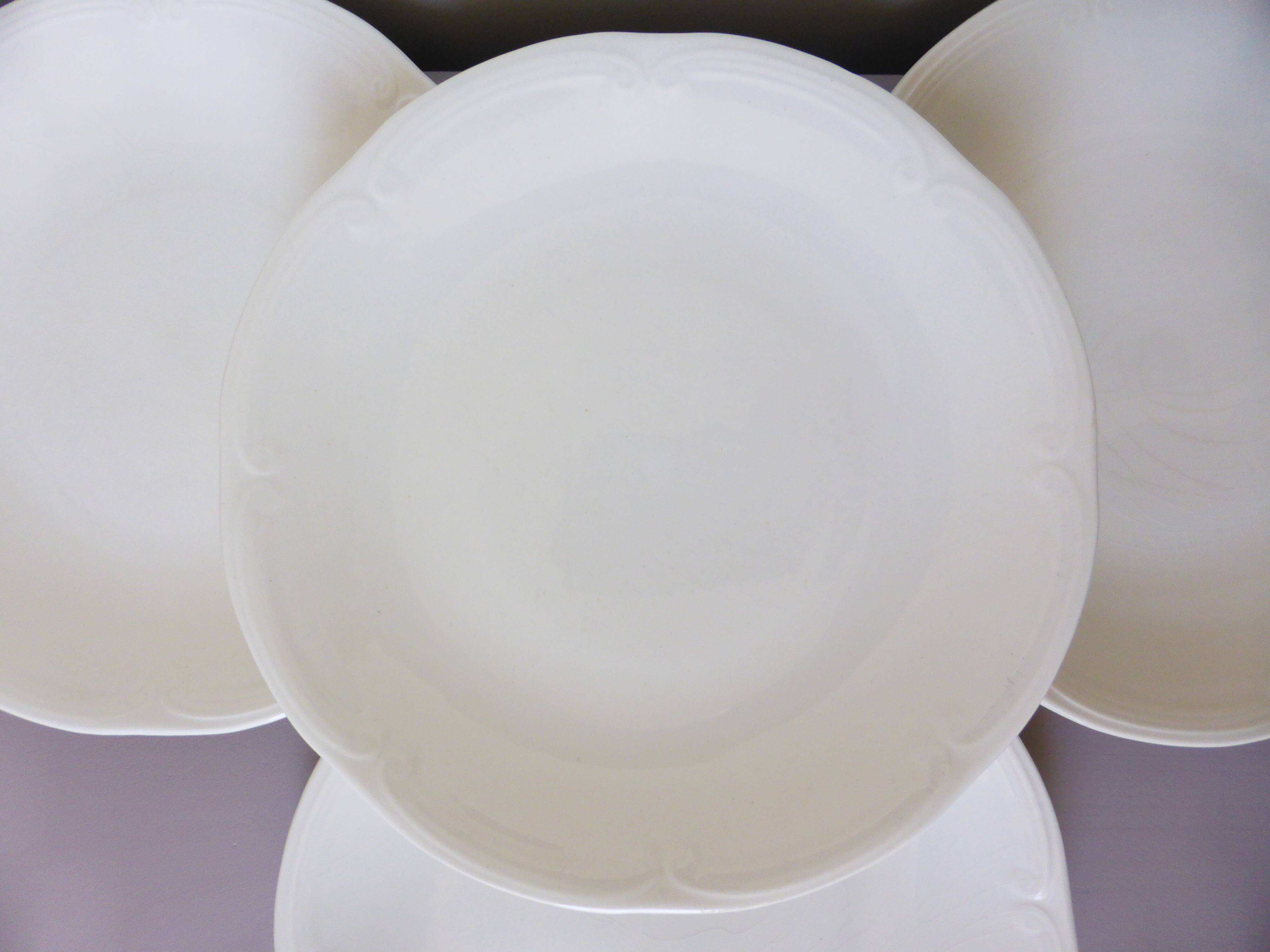 4 vintage porcelain flat plates