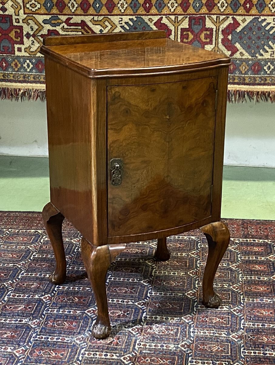 English art deco bedside in walnut magnifying glass
