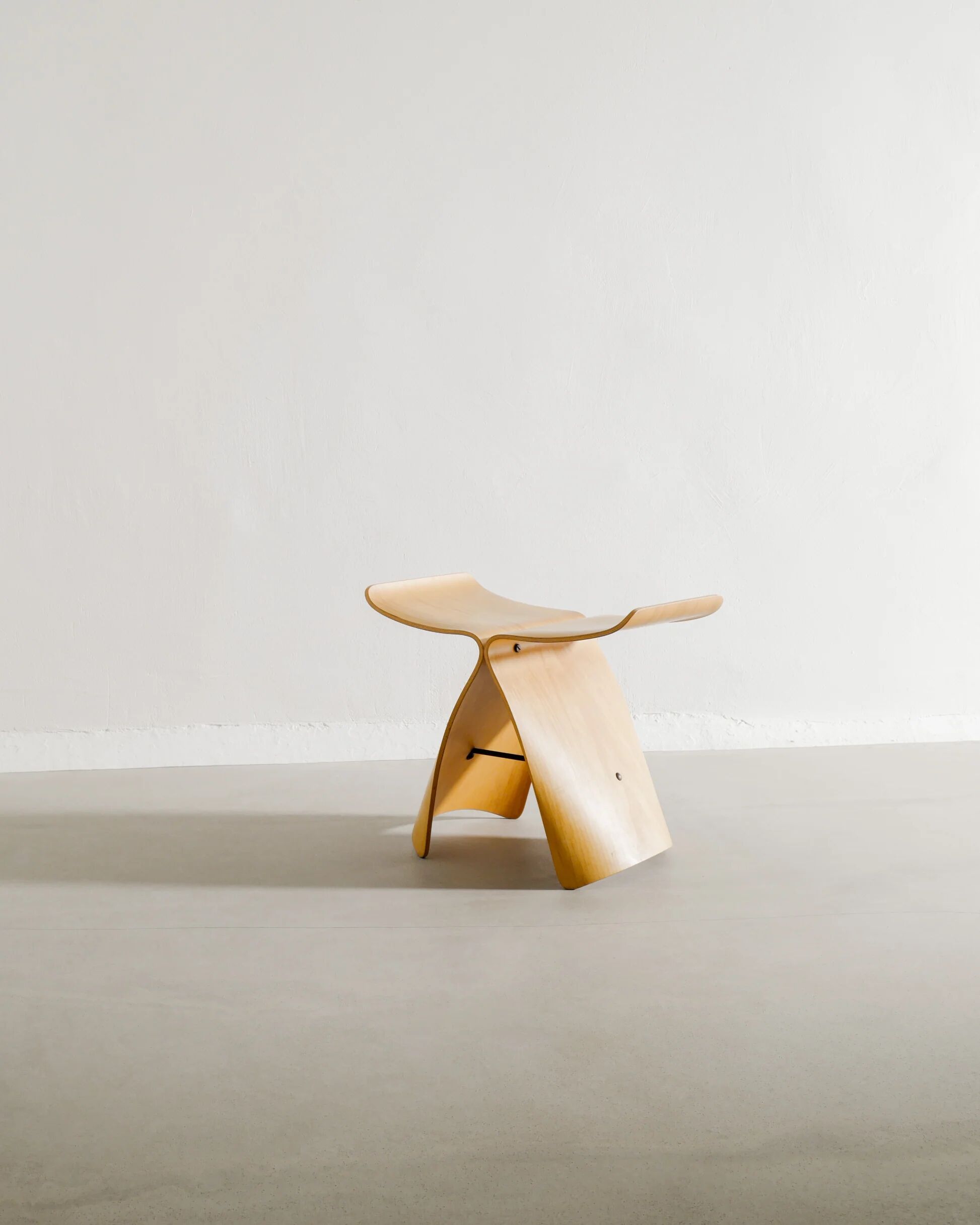 VIntage Butterfly Stool in Plywood by Sori Yanagi Butterfly For Tendo Japan