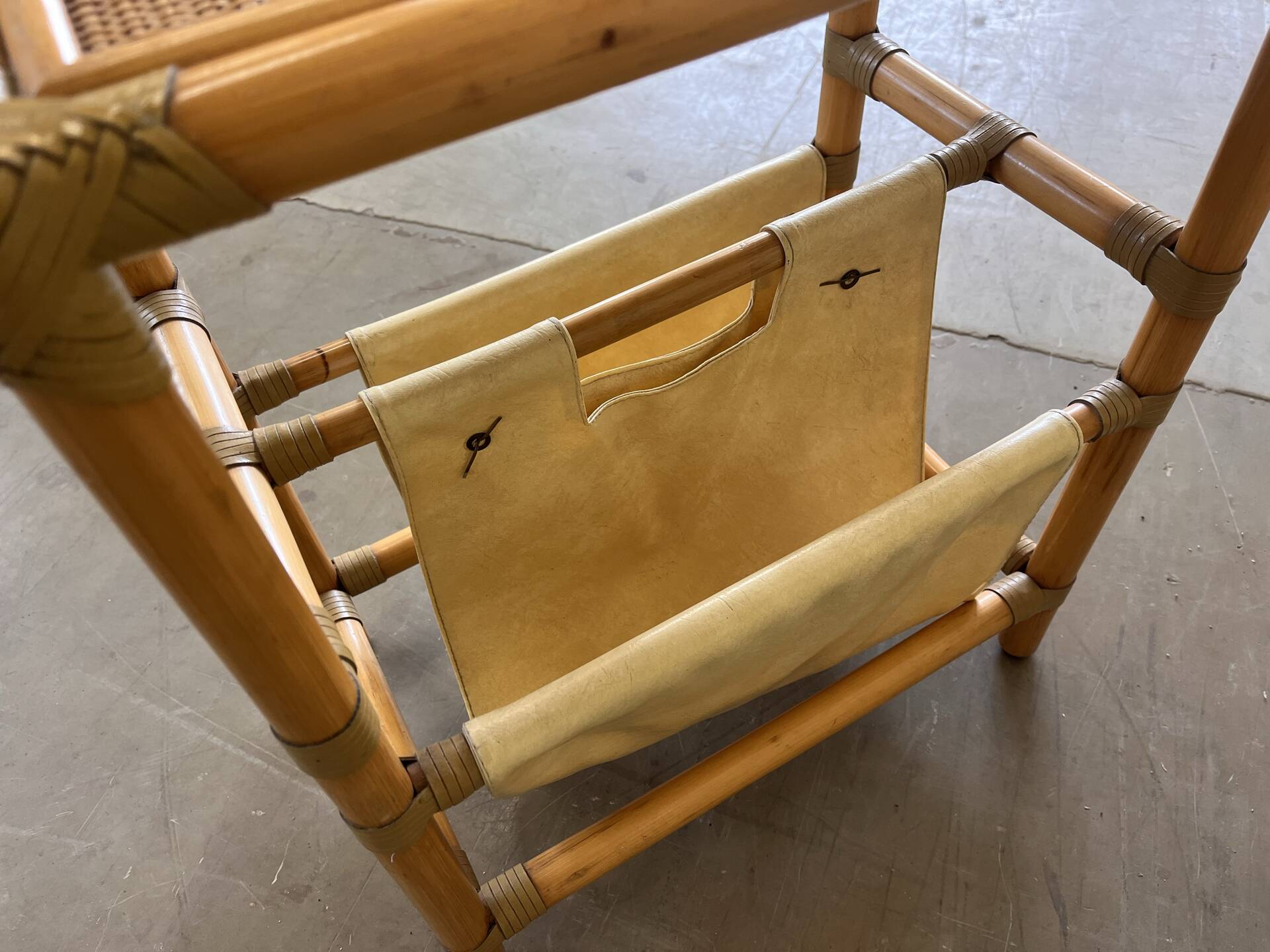 Porte-revues en bambou vintage