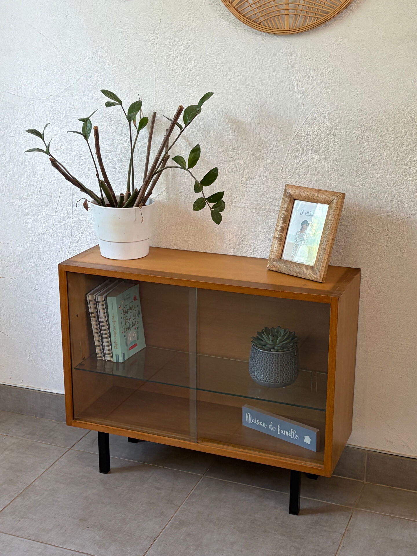 Charming display cabinet / vintage TV unit from the 1960s.